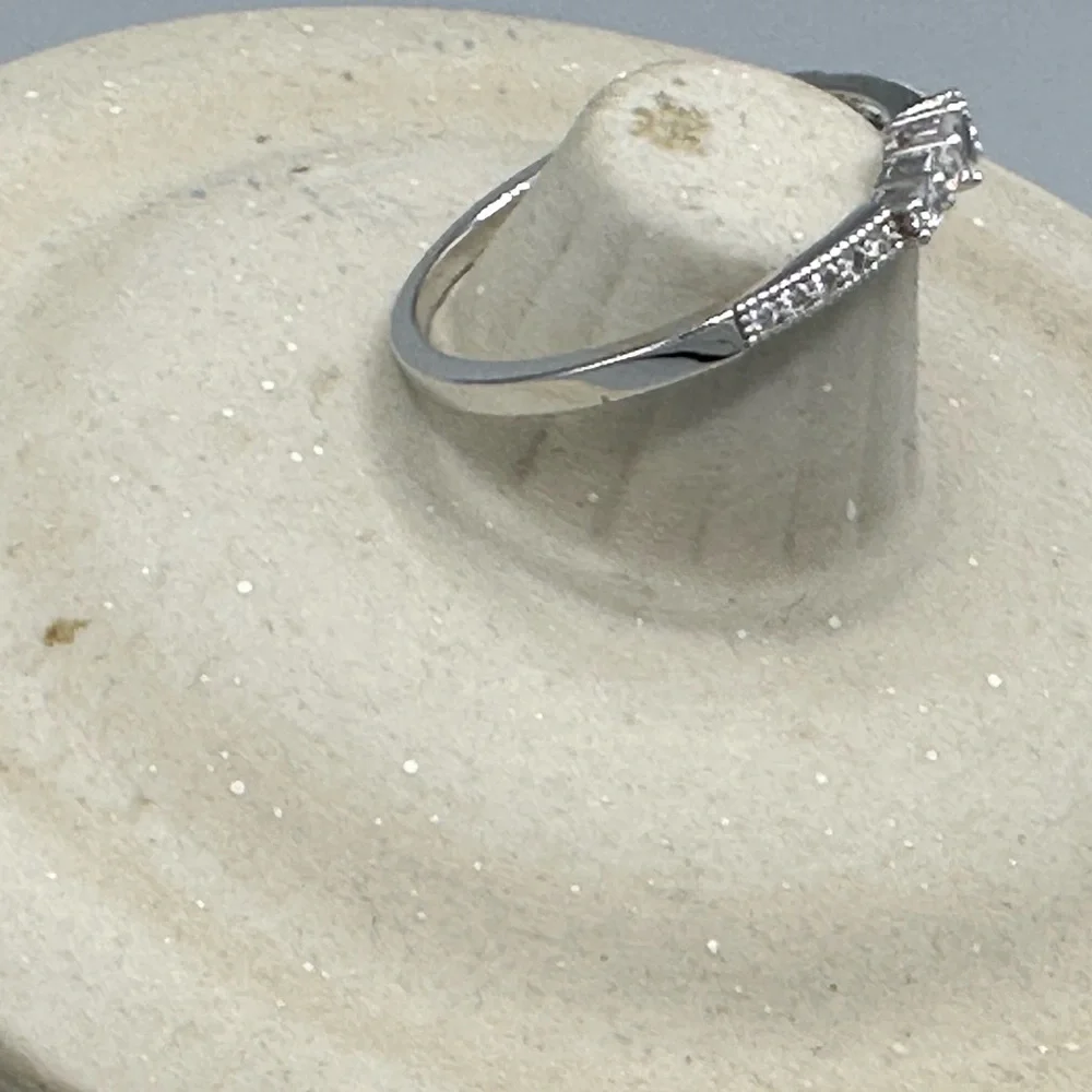 Elegant Silver Women's Ring